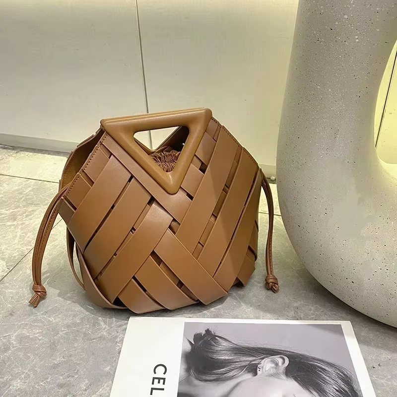 트렌디한 비건 레더 우븐 토트백 여성용 패셔너블 크로스 - Women'S Accessories Handbags 리뷰 및 가격